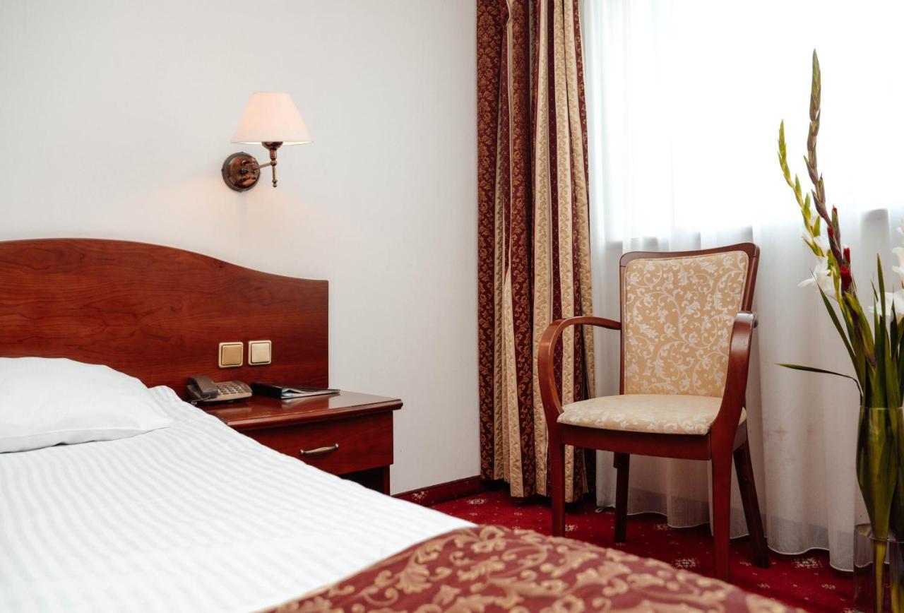 Hotel Sympozjum & Spa Красков Екстериор снимка