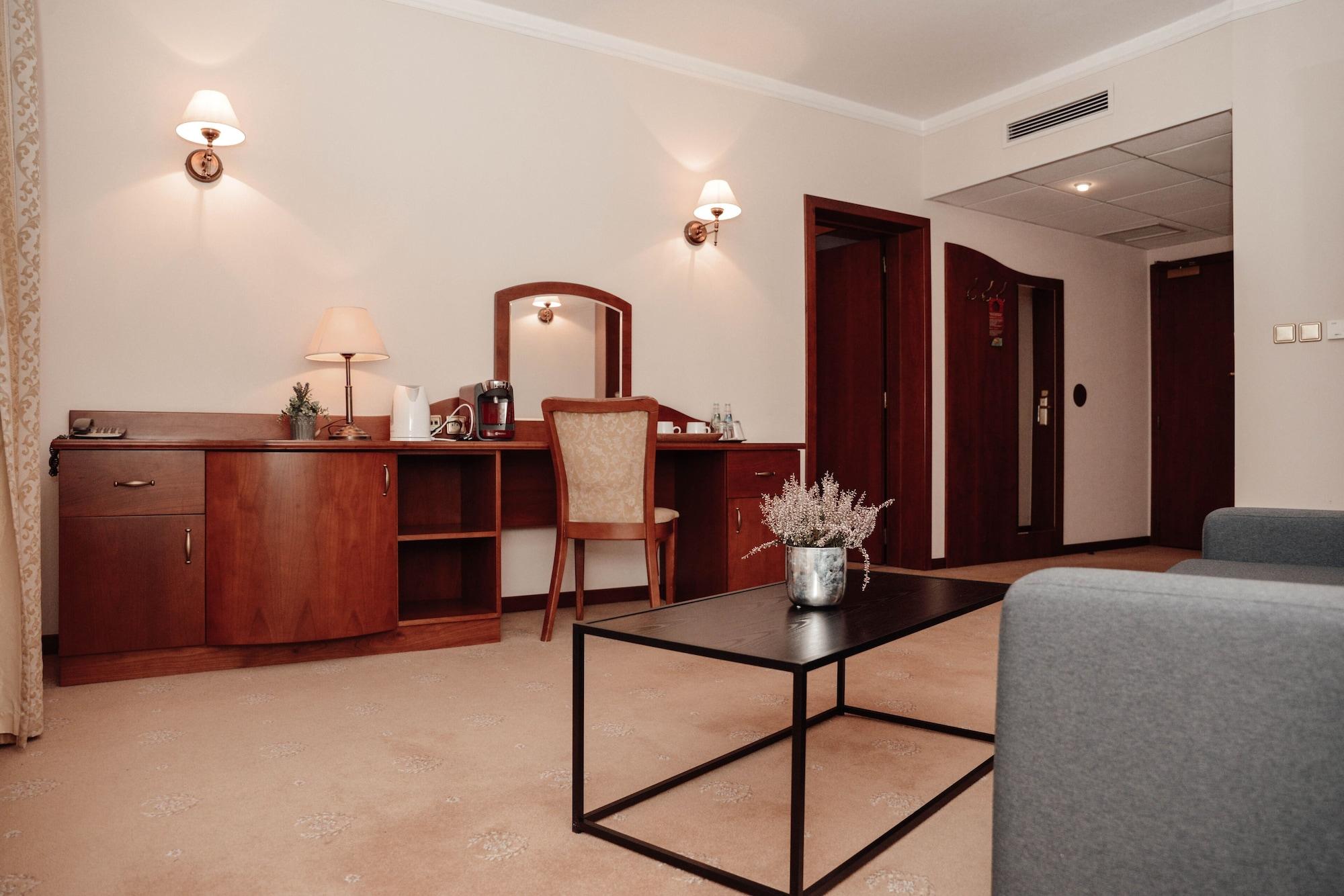 Hotel Sympozjum & Spa Красков Екстериор снимка